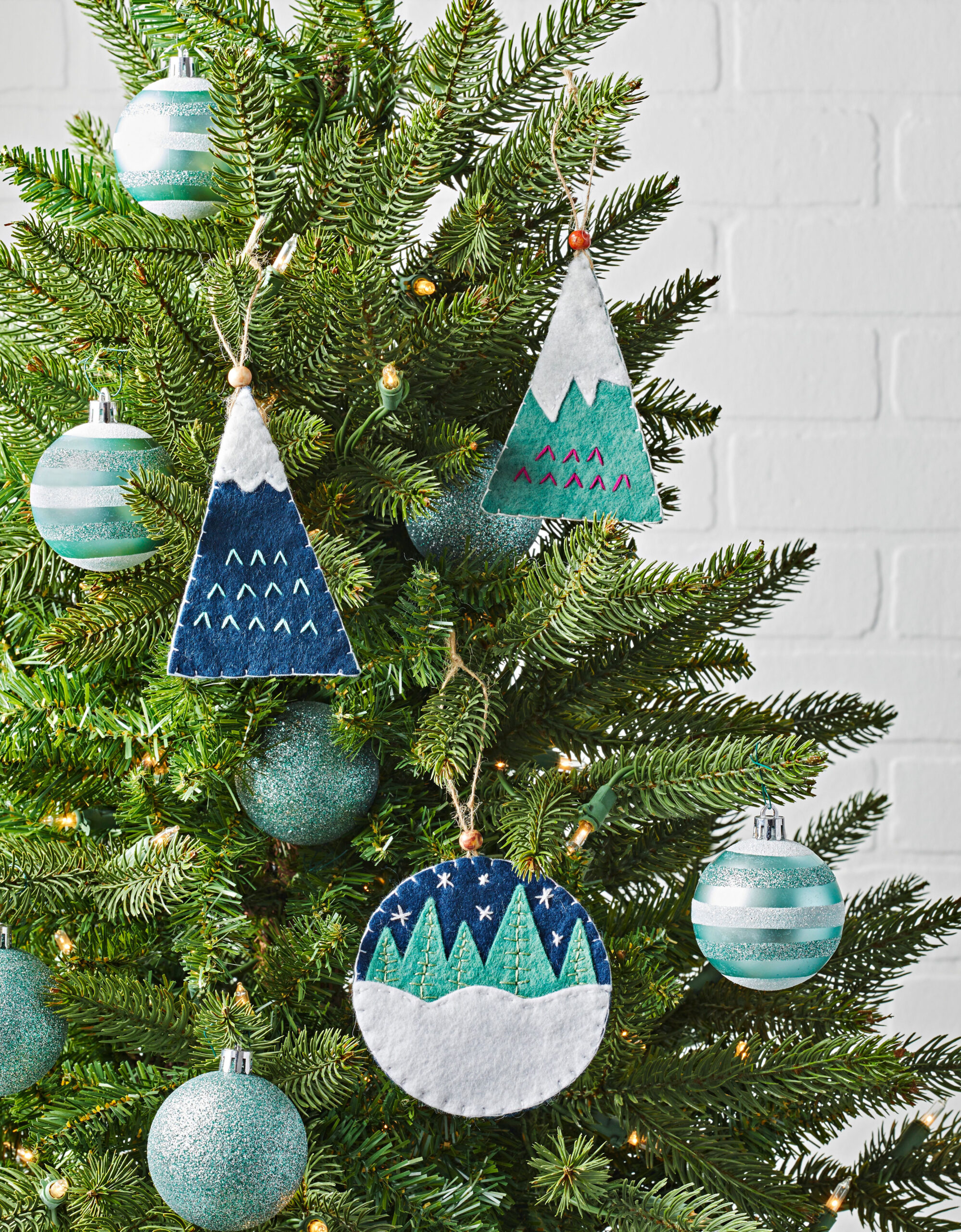 28 Diy Felt Ornaments For A Festive Christmas Tree with regard to Felt Christmas Tree Ornament Templates