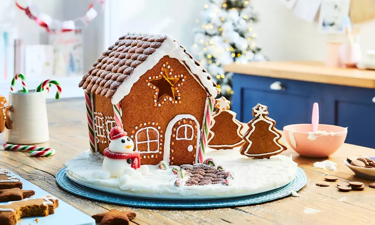 Christmas Gingerbread House with regard to Gingerbread House Recipe and Template Uk