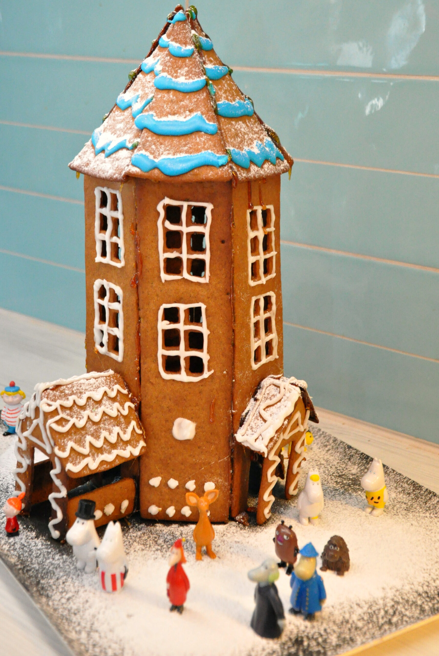 Gingerbread House Pepparkakshus Mumin Moomin - Lindas Matstuga in Moomin Gingerbread House Template