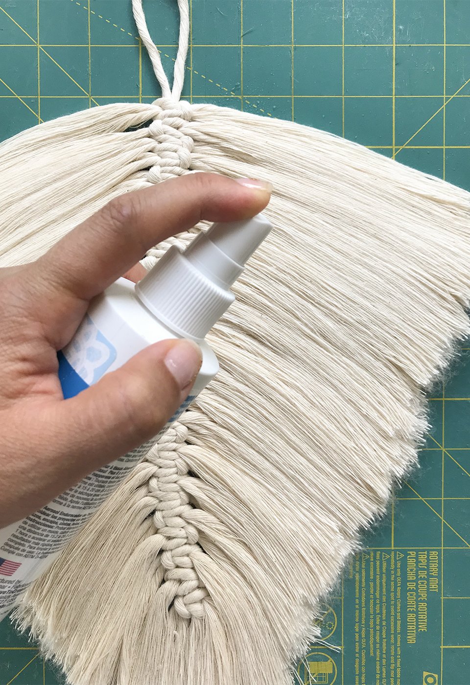 Diy Macrame Feathers Diy Macrame Feathers